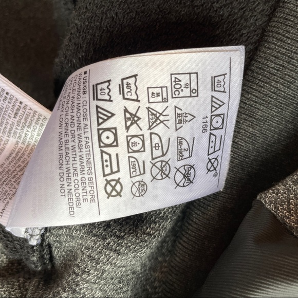 BR bomber jacket EUC - Picture 5 of 11